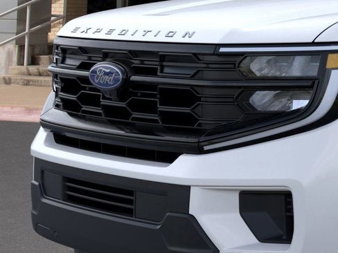 New 2026 Ford Expedition Active RWD image 19