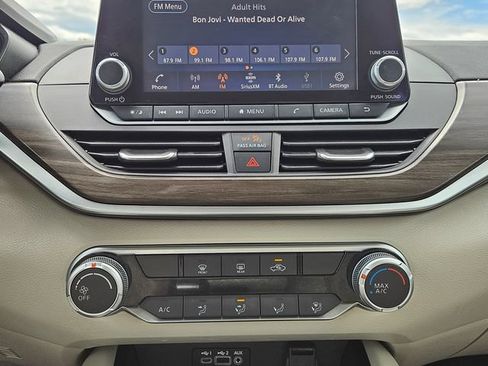 Used 2023 Nissan Altima 2.5 SV FWD image 27
