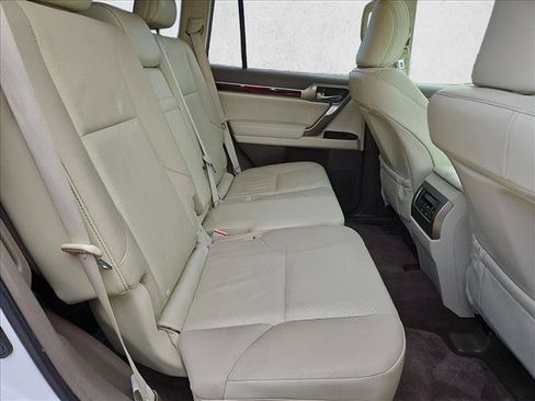 Used 2019 Lexus GX 460 Premium w/ Premium Package AWD/4WD image 22