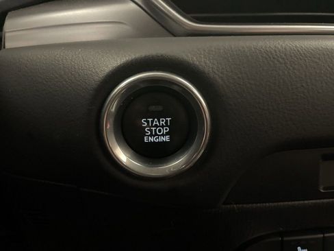 Used 2019 MAZDA CX-5 Touring image 10