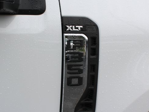 Used 2024 Ford F350 XLT w/ FX4 Off-Road Package image 41