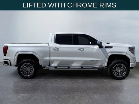 Used 2024 GMC Sierra 1500 Denali w/ Technology Package AWD/4WD image 2