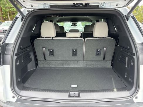 New 2026 GMC Acadia Elevation image 4