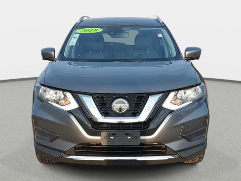 Used 2019 Nissan Rogue SV w/ Premium Package image 2