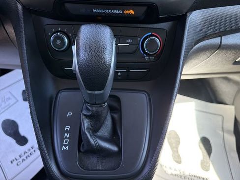 Used 2020 Ford Transit Connect XL image 21