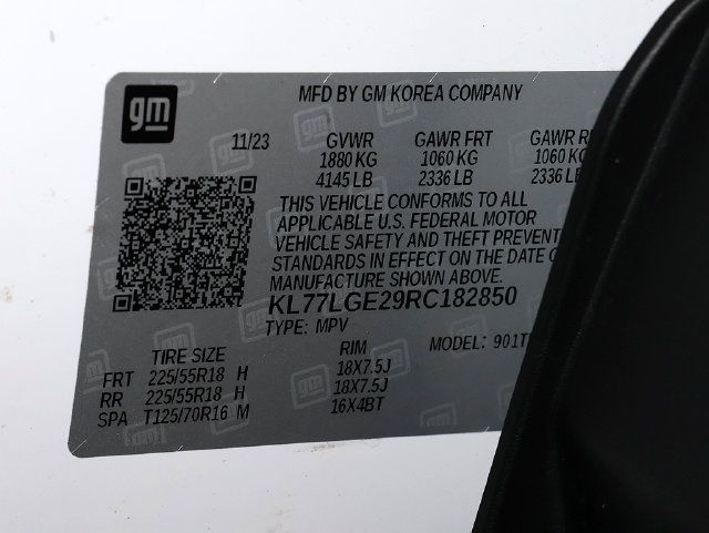 Used 2024 Chevrolet Trax RS w/ Driver Confidence Package FWD image 35