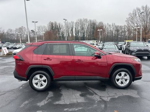 Used 2020 Toyota RAV4 XLE image 4