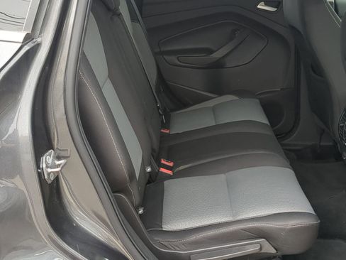 Used 2019 Ford Escape SE image 23