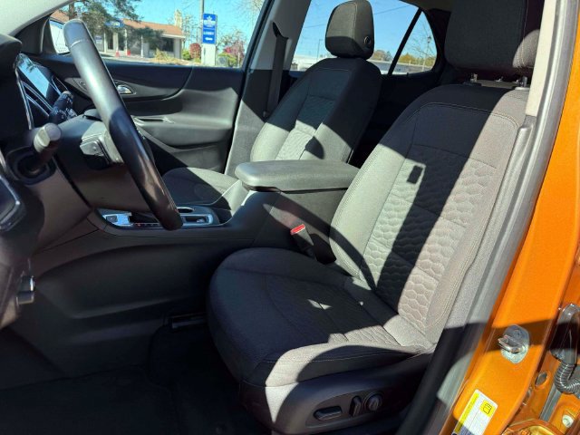 Used 2018 Chevrolet Equinox LT w/ LT True North Edition AWD/4WD image 18