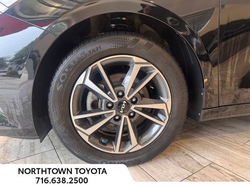 Used 2023 Kia Forte LXS FWD image 18
