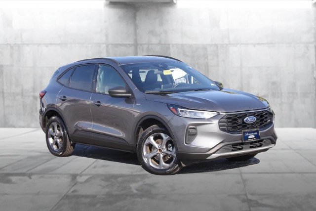 Used 2025 Ford Escape ST-Line AWD/4WD image 2