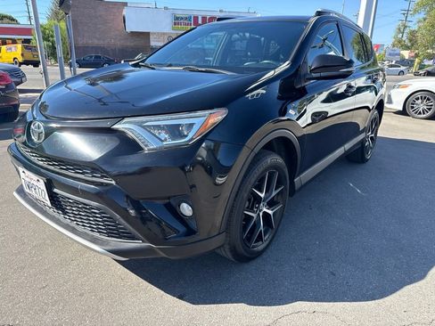 Used 2016 Toyota RAV4 SE FWD image 2