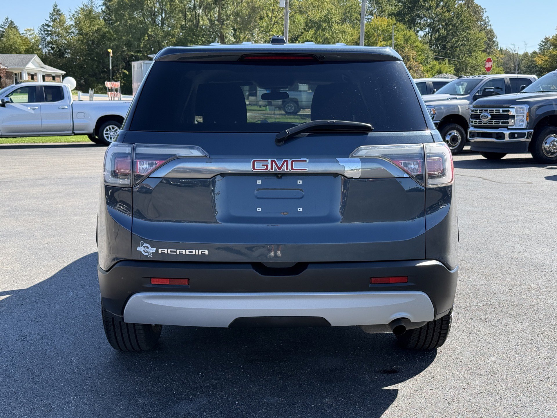 Used 2019 GMC Acadia SLE w/ LPO, Black Accent Package FWD image 7