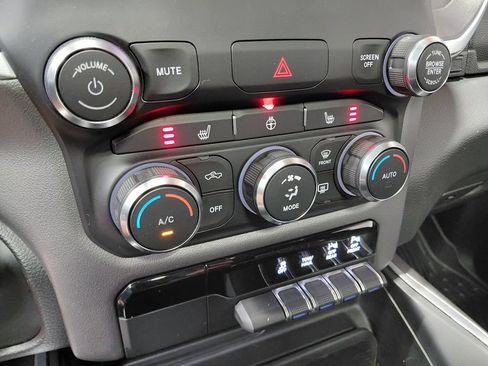 Used 2023 RAM 1500 Big Horn AWD/4WD image 37