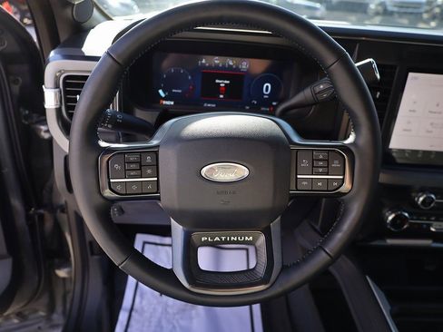 Used 2025 Ford F350 Platinum AWD/4WD image 13