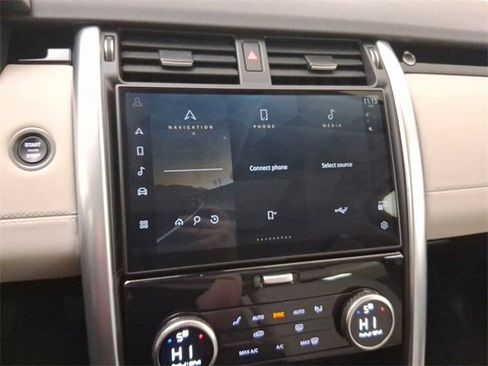 Used 2024 Land Rover Discovery S image 26