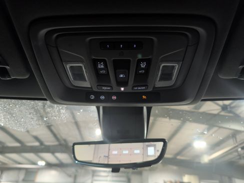 Used 2021 GMC Sierra 3500 Denali image 11