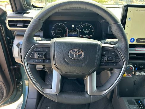 Used 2026 Toyota 4Runner TRD Off-Road Premium AWD/4WD image 10