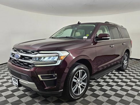 Used 2024 Ford Expedition Limited image 7