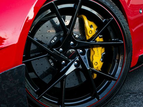 Used 2020 Ferrari 812 Superfast RWD image 42