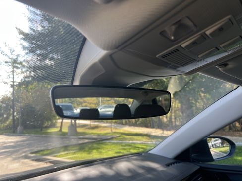 Certified 2025 Volkswagen Jetta S image 25