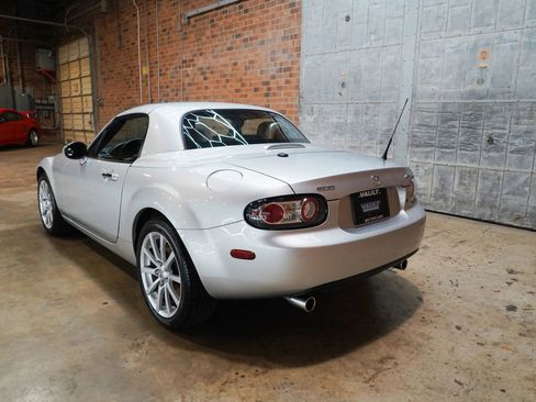 Used 2007 MAZDA MX-5 Miata Grand Touring w/ Premium Pkg RWD image 13