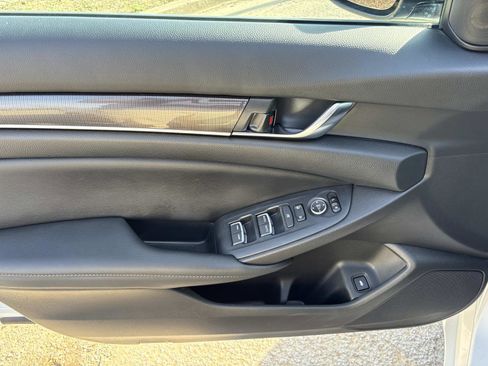 Used 2021 Honda Accord Sport image 12