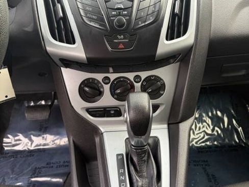 Used 2012 Ford Focus SE FWD image 12