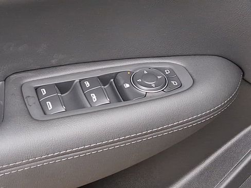 New 2026 Cadillac XT5 Luxury image 16