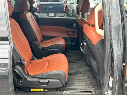 Used 2024 Kia Carnival SX FWD image 19