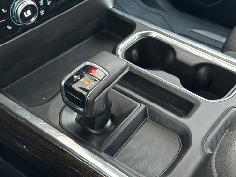 Used 2023 GMC Sierra 1500 Elevation image 24