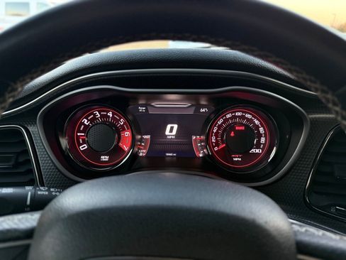 Used 2015 Dodge Challenger SRT Hellcat image 41