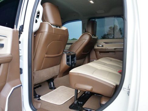 Used 2023 RAM 2500 Laramie AWD/4WD image 30