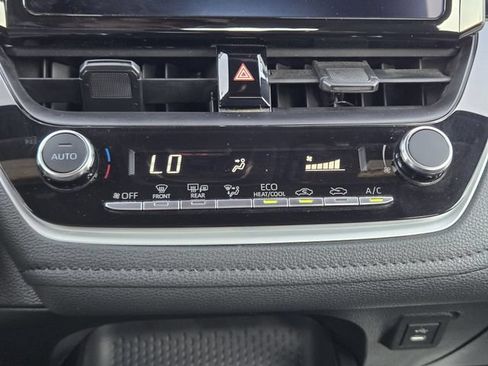 Used 2024 Toyota Corolla SE FWD image 18