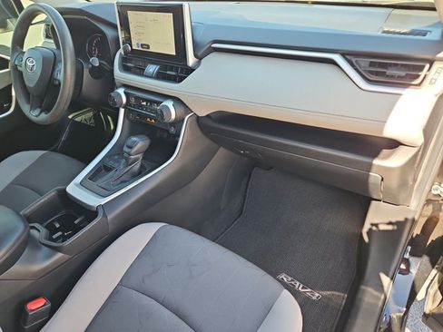 Used 2023 Toyota RAV4 XLE w/ Convenience Package image 22