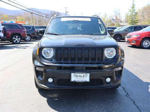 Used 2022 Jeep Renegade Altitude image 2