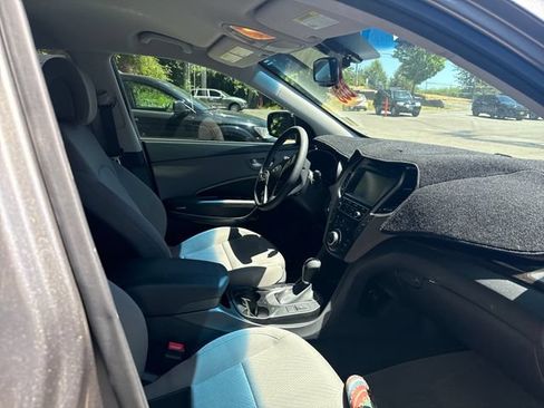 Used 2018 Hyundai Santa Fe Sport w/ 2.4L Value Package 02 FWD image 9