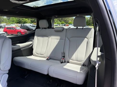 New 2026 Jeep Grand Wagoneer 4WD image 28