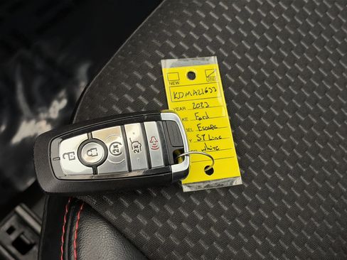 Used 2023 Ford Escape ST-Line image 31
