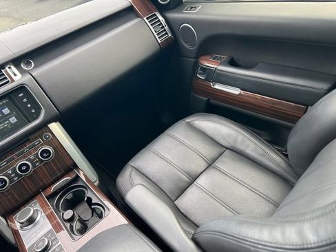 Used 2016 Land Rover Range Rover HSE image 11