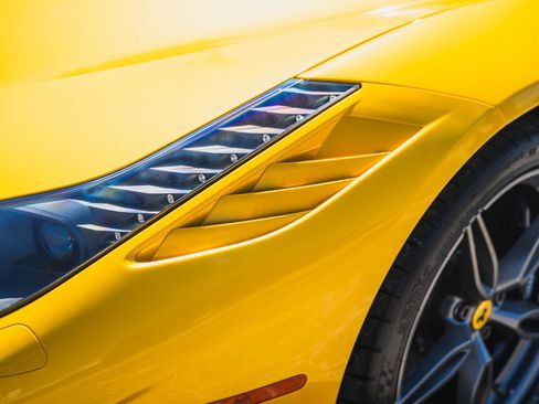 Used 2015 Ferrari 458 Speciale A RWD image 33
