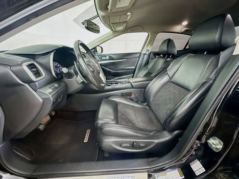 Used 2016 Nissan Maxima SR FWD image 13