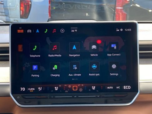 Used 2025 Volkswagen ID. Buzz 1st Edition AWD/4WD image 19