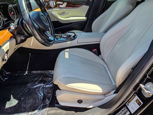 Used 2018 Mercedes-Benz E 400 4MATIC Sedan image 14