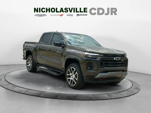 Used 2023 Chevrolet Colorado Z71 w/ Z71 Convenience Package 2 AWD/4WD image 7