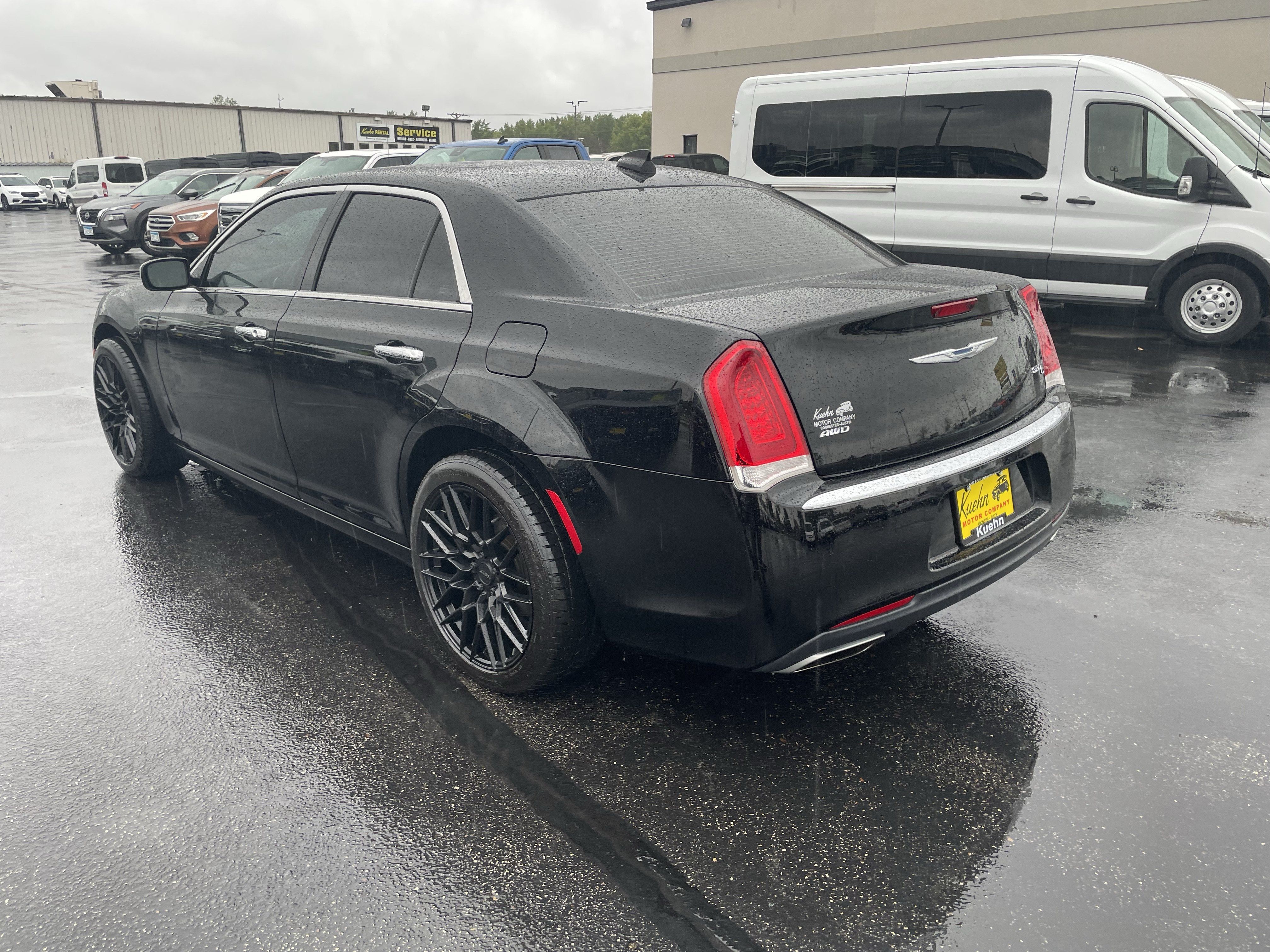 Used 2016 Chrysler 300 C AWD/4WD image 6