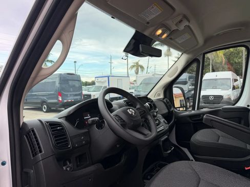 Used 2024 RAM ProMaster 2500 w/ Safety Group FWD image 14