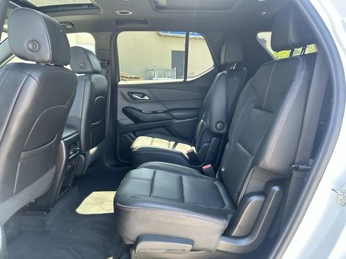 Used 2023 Chevrolet Traverse RS AWD/4WD image 16