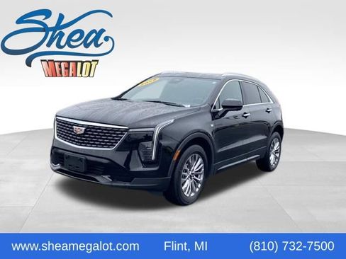 Certified 2025 Cadillac XT4 Premium Luxury image 1