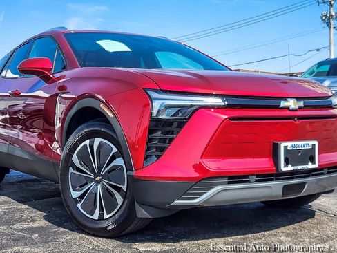 Used 2024 Chevrolet Blazer EV LT AWD/4WD image 2